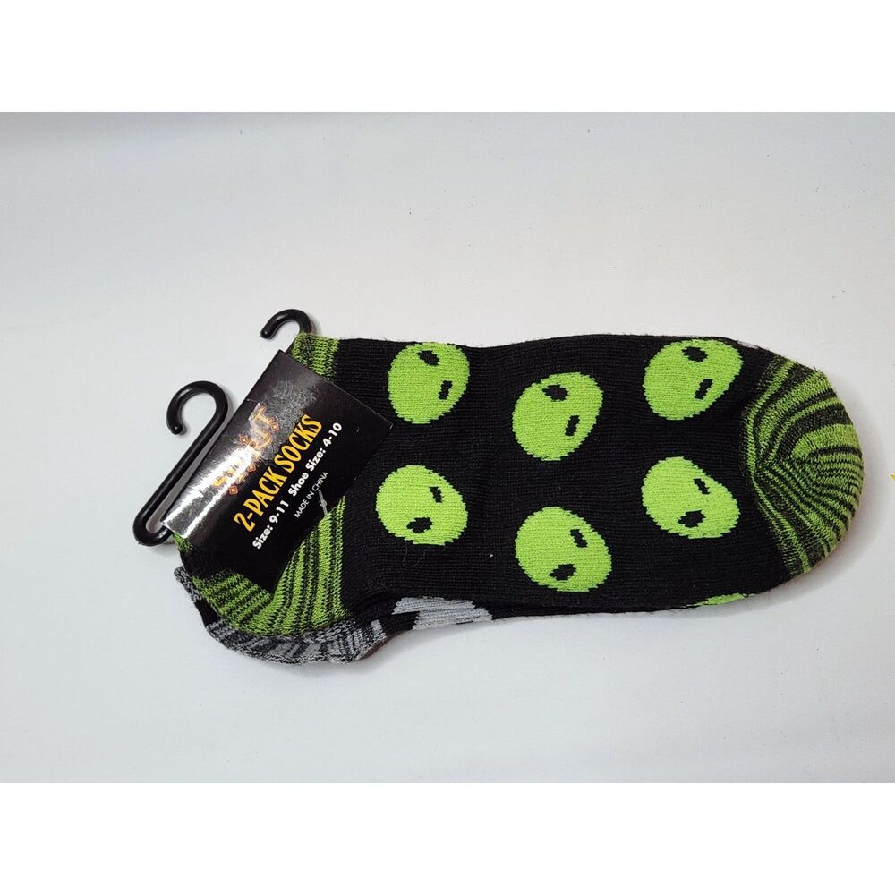 Spirit Halloween Socks — 2‑Pack — Size 9–11